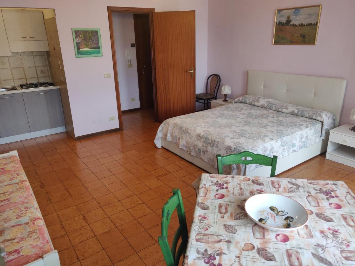 Residenza Il Poggio San Bartolomeo Al Mare Exterior foto