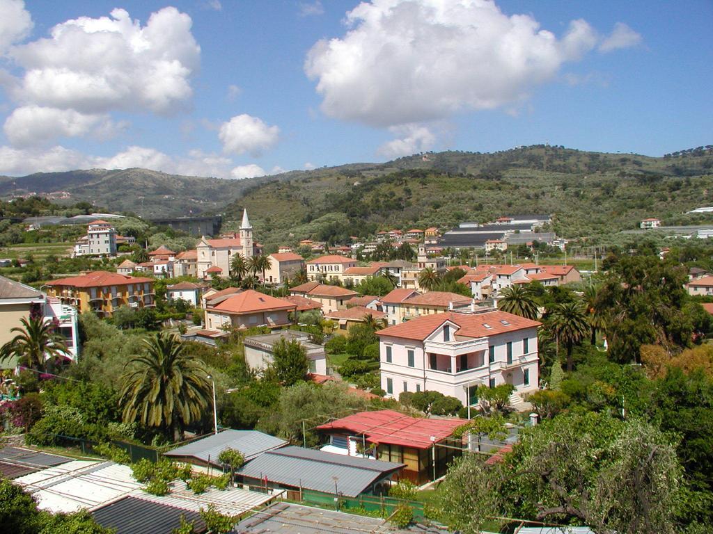 Residenza Il Poggio San Bartolomeo Al Mare Exterior foto